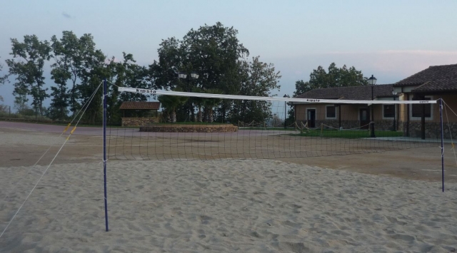  Beach volleyball 